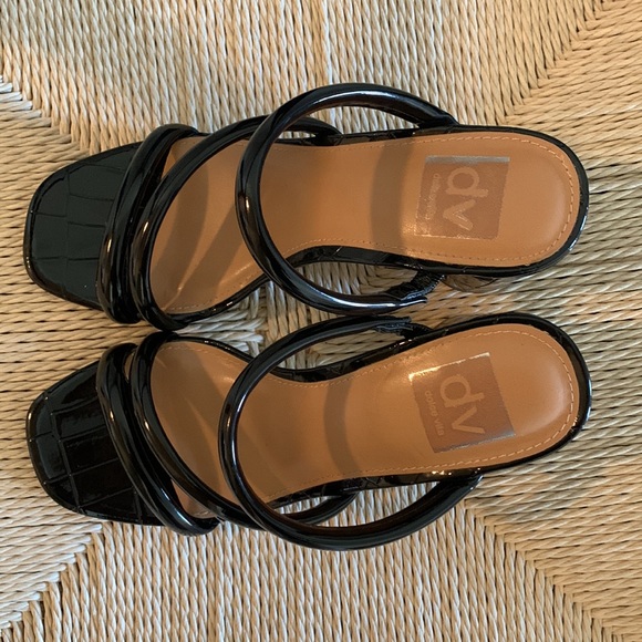 Dolce Vita Sandals - Picture 3 of 4